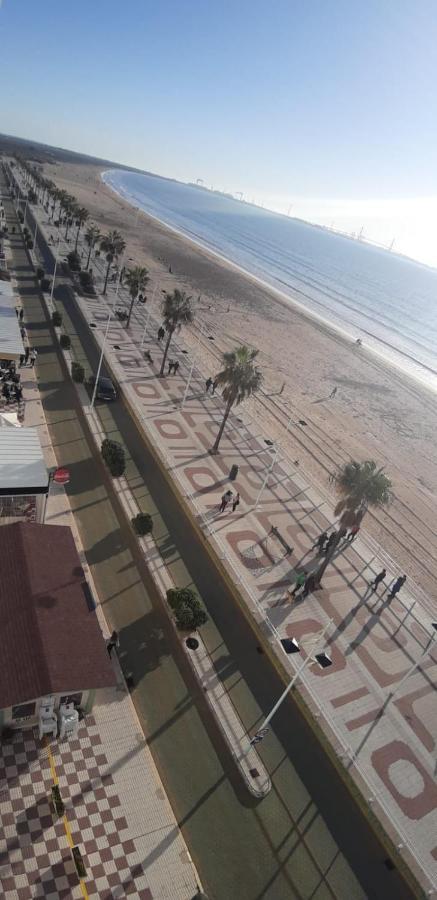 Primera Linea De Playa En Valdelagrana El Puerto de Santa María Dış mekan fotoğraf